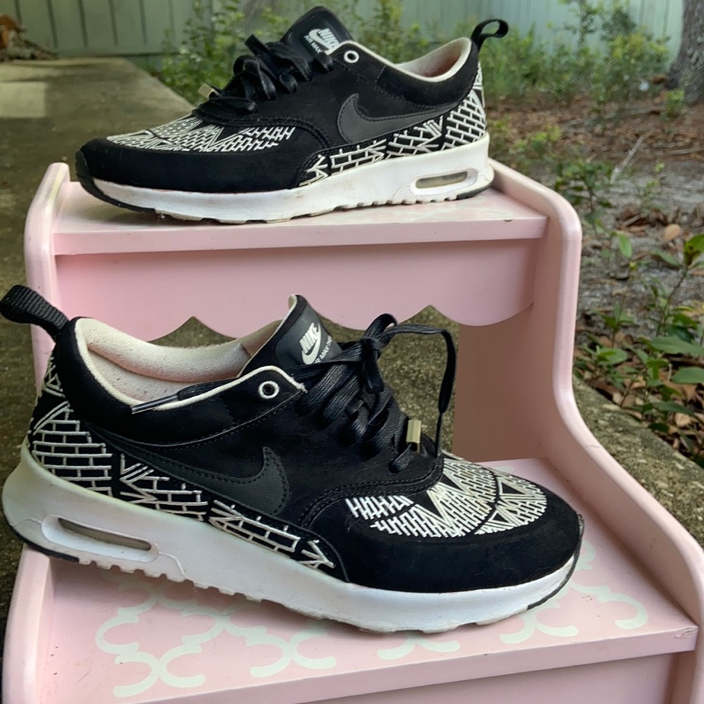 Women’s Nike Air Max Thea Rare NYC